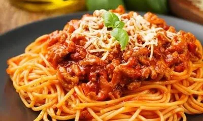 Spagetti Bolonez